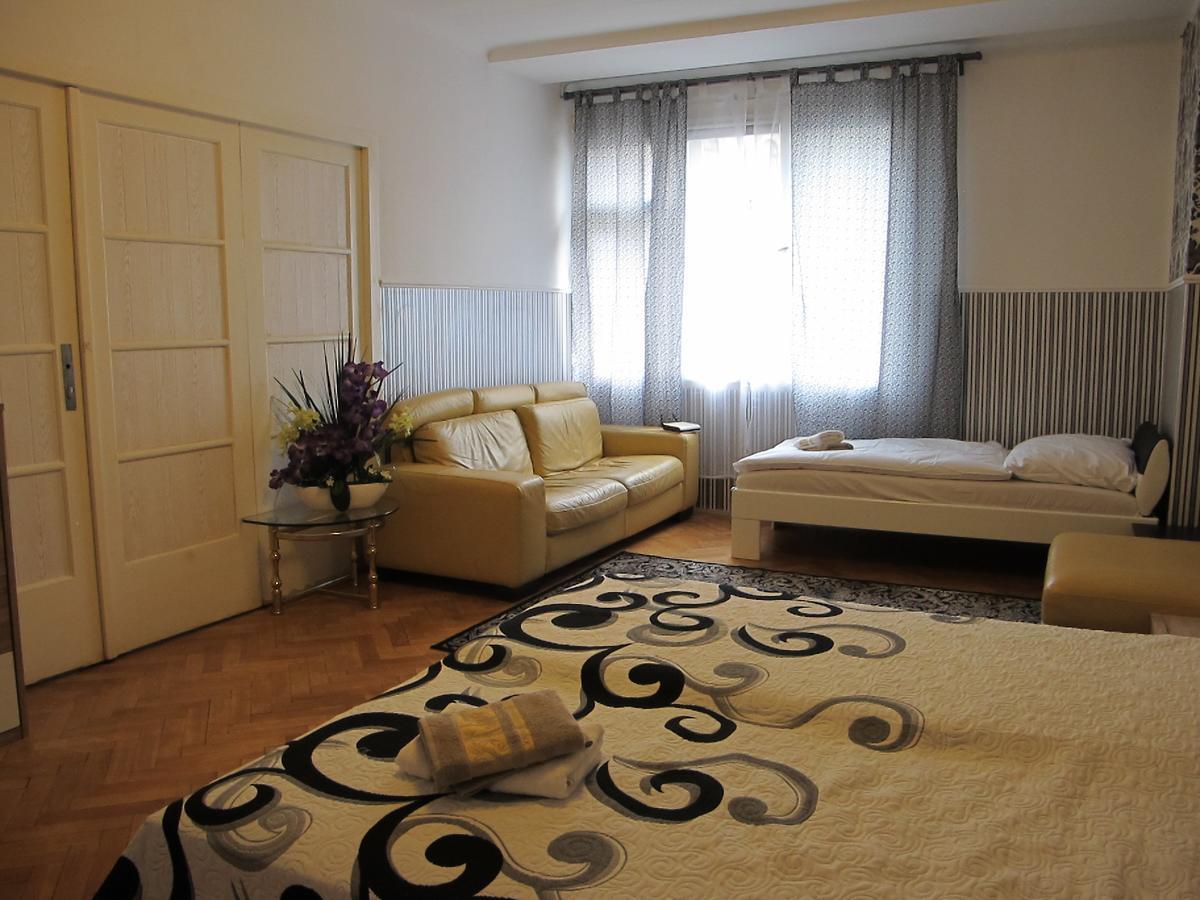 Arabesque Accommodation Prague Extérieur photo